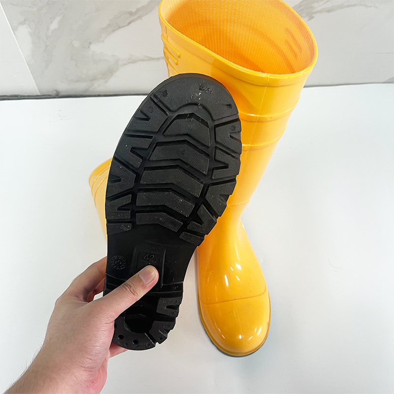 Safety Rain Boots Anti-Slip Labor Protect Rain Boots for Industry Work with Steel Toe