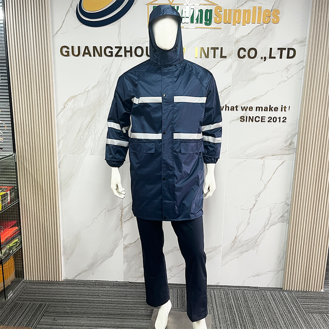 Waterproof Durable Polyester Safety Raincoat for Work wear Comfort and Performance