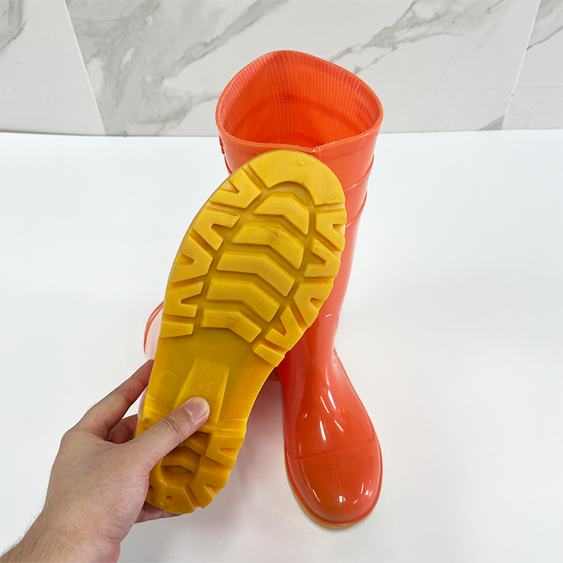 Cheap PVC Waterproof Rain Boots Outdoor Garden Wellington Safety Gumboots Rain Boots