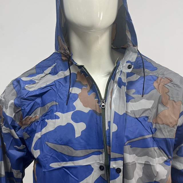 100% Polyester Camouflage Raincoat with PVC Coating