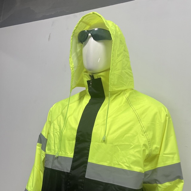 Good Quality Rain Coat Rain Suit for Adult