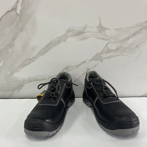 Professional Slip-Resistant Lightweight Protective Leather Safety Shoes for Men with PU Outsole