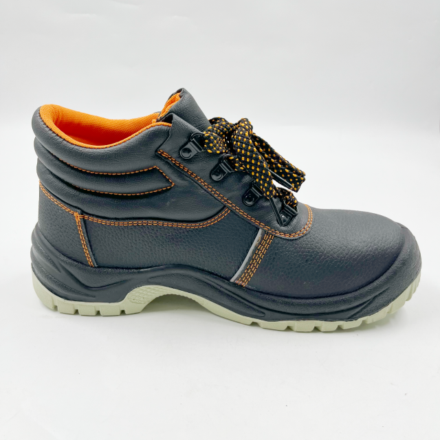 Men's Outdoor Leather Boots Iron Toe Cap Waterproof Upper Safety Shoes