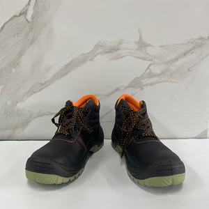 Slip-Resistant Wear-resistant Safety Shoes Slip-Resistant Work Shoes for Logistics Warehouses