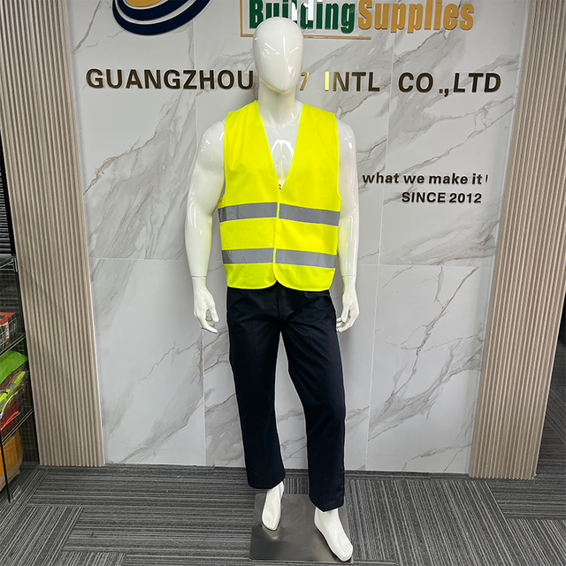 Safety Vest High visibility Reflective Safety Vest with Magic Tape Fastener for Night Shifts
