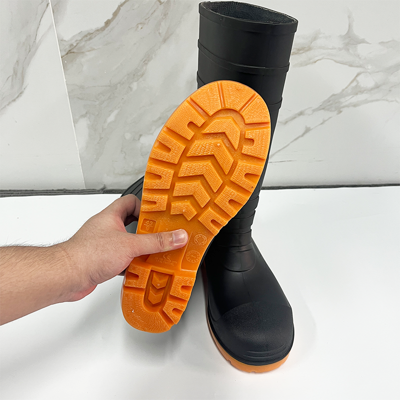 Anti-Slip Black Rubber Work PVC Farm Rain Boot with Ce Certification With Steel Toe Safety Rain Boots