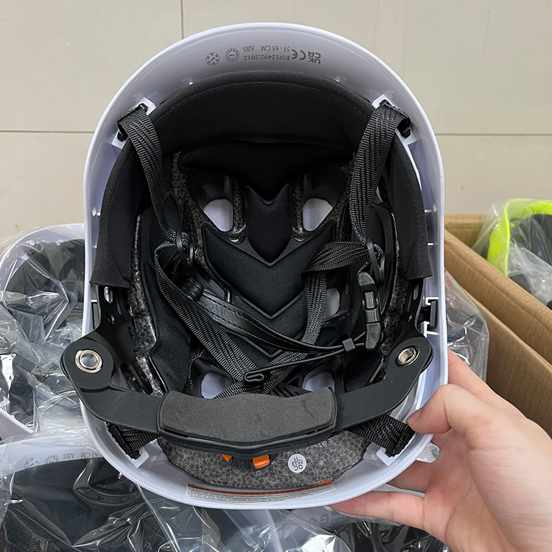 New Style Hard Hat Durable and Practical Construction Ventilated and Breathable Safety Helmet 