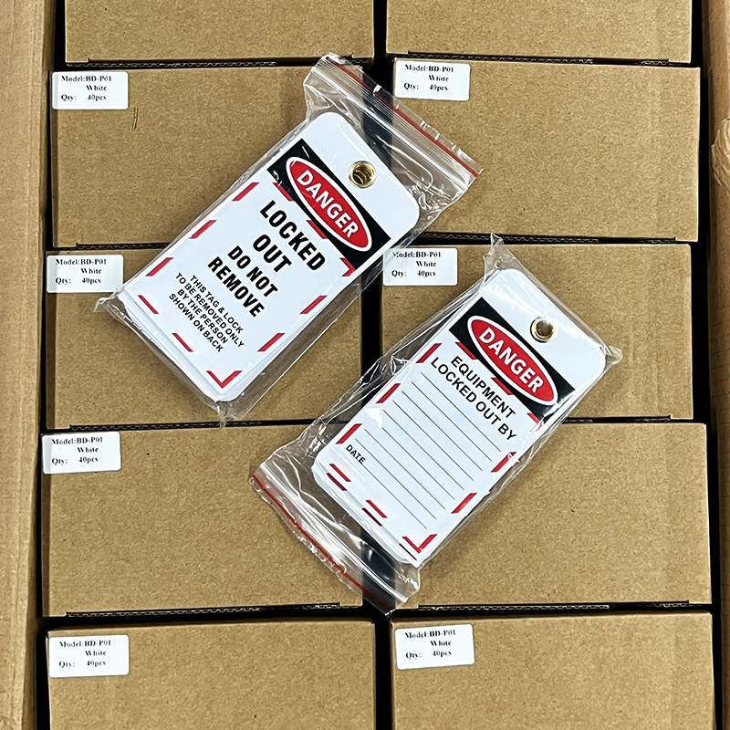 Durable PVC Tag Waterproof Industrial Danger Equipment Locked Out Safety Tag